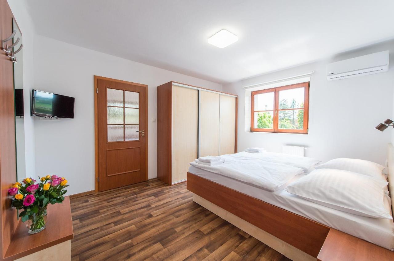 Penzion Leknín Třeboň Exterior foto