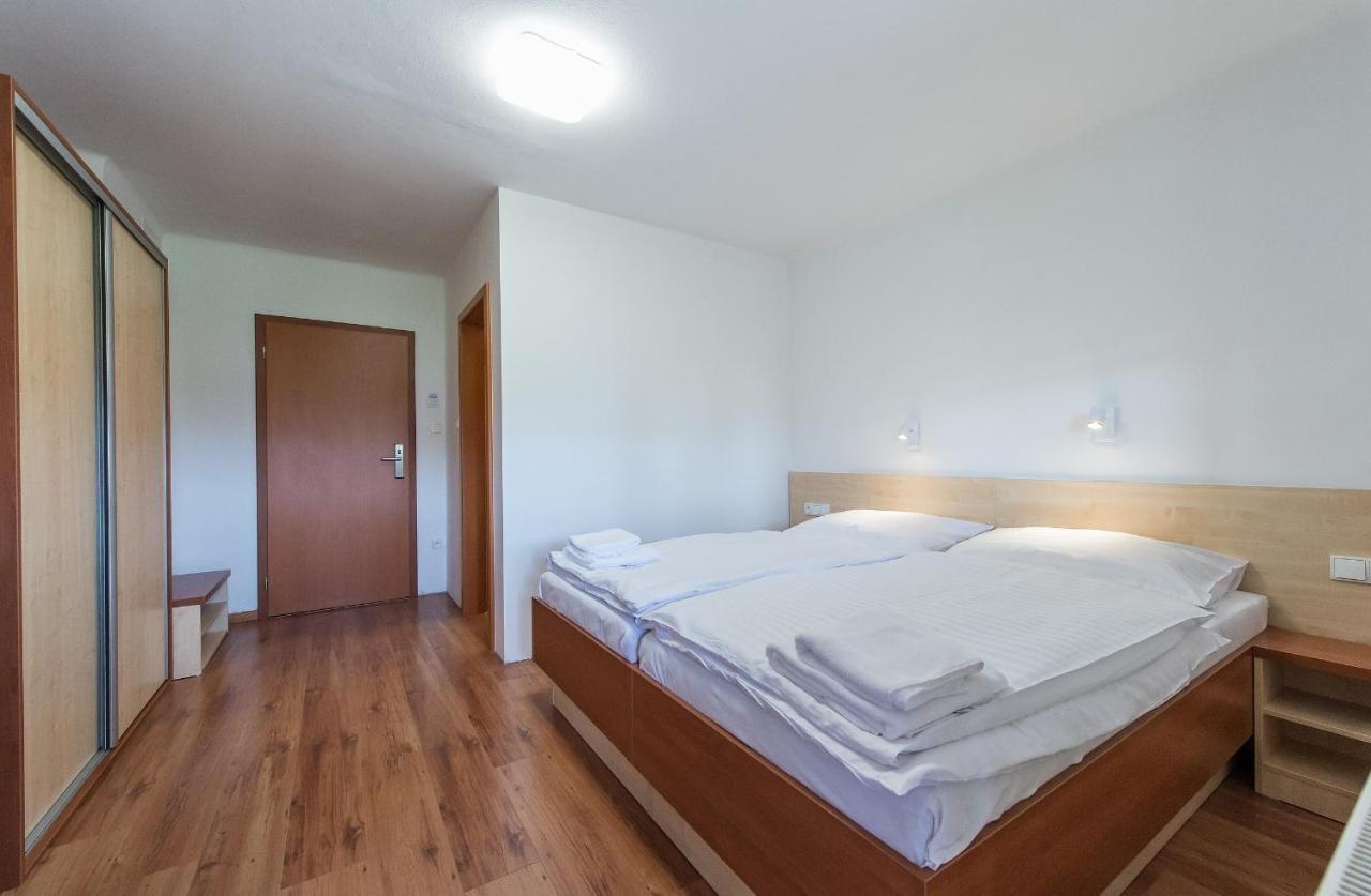 Penzion Leknín Třeboň Exterior foto