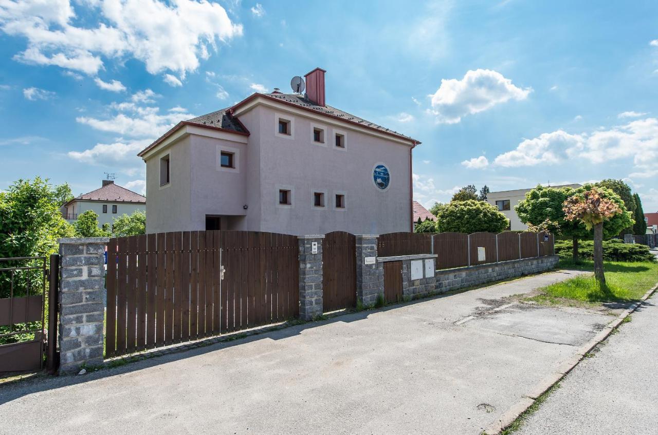 Penzion Leknín Třeboň Exterior foto