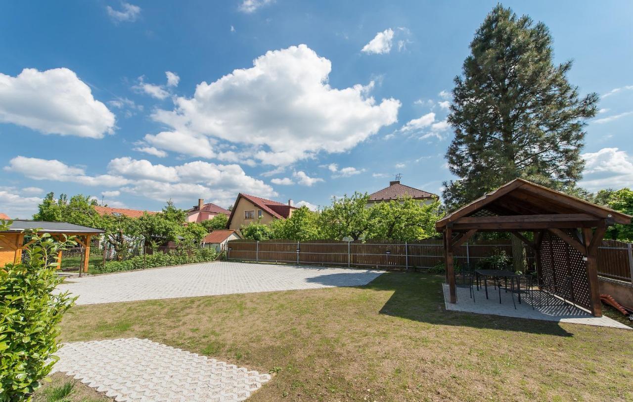 Penzion Leknín Třeboň Exterior foto